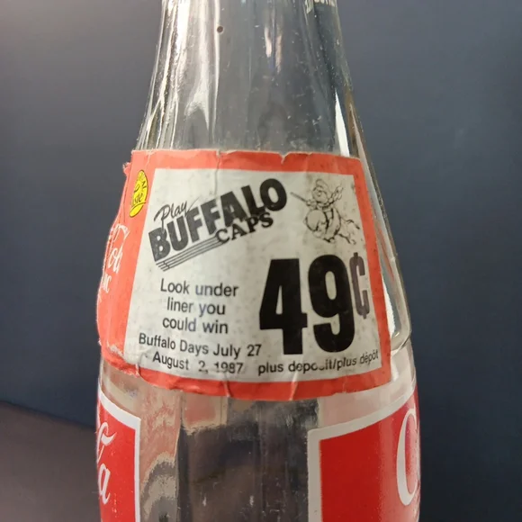 Vintage 1987 Coca Cola Canadian Bottle With Buffalo Caps Sticker 300ml Canada - Picture 4 of 12